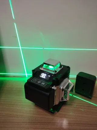 Nivel Láser 16 Líneas Verde 2 baterías