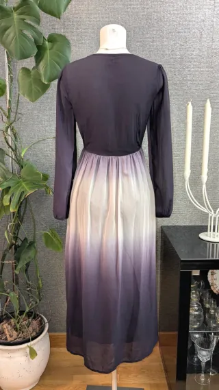 Vestido largo degradado morado y blanco