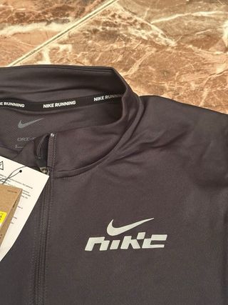 Camiseta Nike Running Media Cremallera Dri-FIT