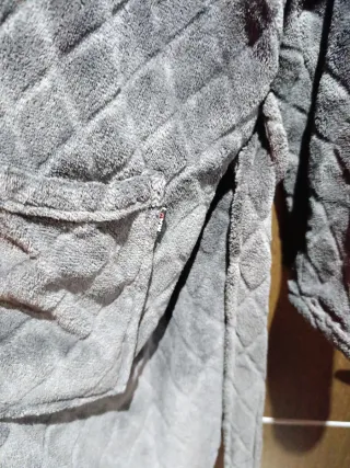 Bata hombre gris acolchada
