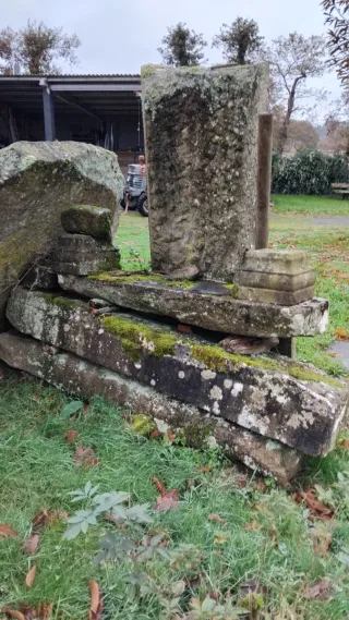 Columnas celtibéricas de piedra