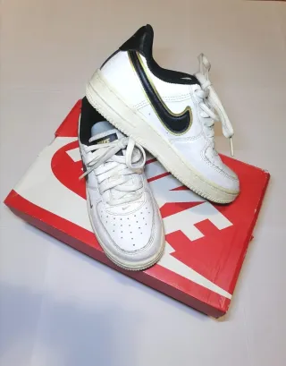 Scarpe Nike bimbo taglia 31