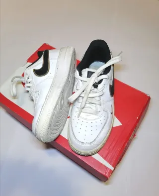 Scarpe Nike bimbo taglia 31