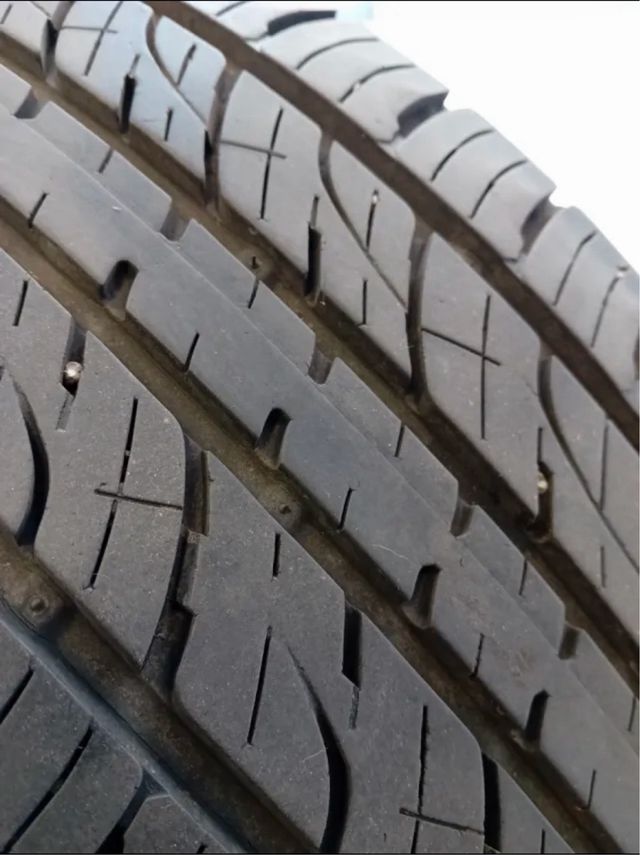 Oportunidad!Neumáticos de la medida 235/60R16 100v