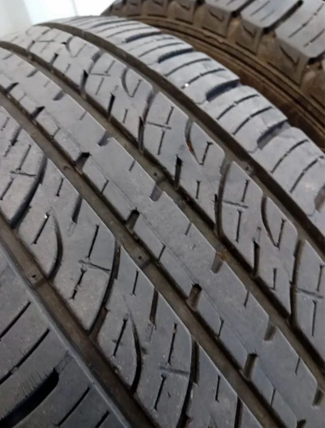 Oportunidad!Neumáticos de la medida 235/60R16 100v