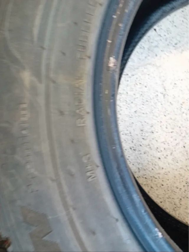 Oportunidad!Neumáticos de la medida 235/60R16 100v