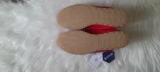 Zapatillas Stradivarius rojas 🆕️ a estrenar.