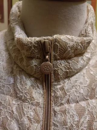 Chaqueta acolchada encaje