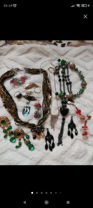 Lote de bisutería variada