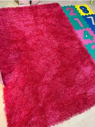 Alfombra rosa de poliéster