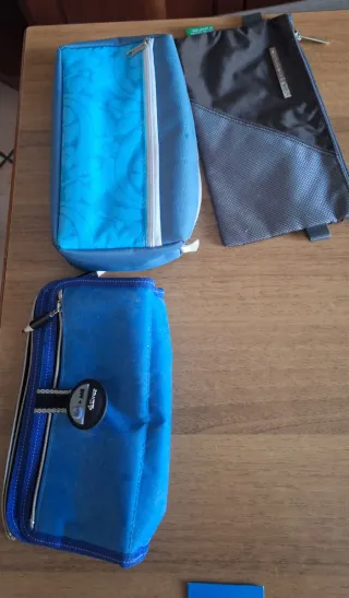 Set cancelleria matite colorate e matite HB