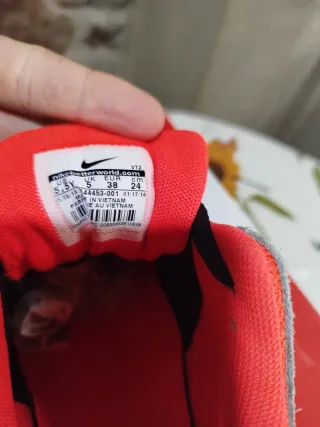 Zapatillas Nike Air Max Gris y Rojo