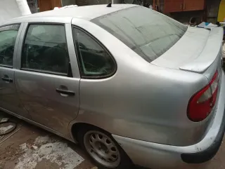 Seat Córdoba Gris para despiece