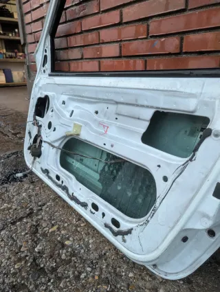 Puerta Derecha Clio II Coupé