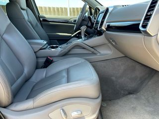 Porsche Cayenne diesel, año 2012, nacional, libro