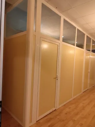 Cerramiento aluminio y cristal oficinas