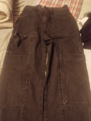 Pantalón vaquero ancho negro