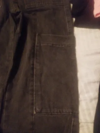 Pantalón vaquero ancho negro