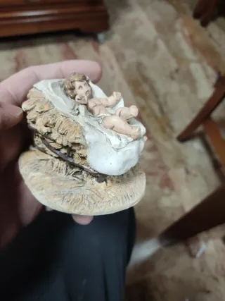 Nacimiento hebreo pintado de escayola