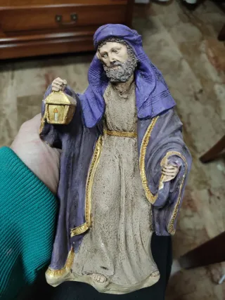 Nacimiento hebreo pintado de escayola