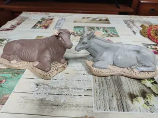 Nacimiento hebreo pintado de escayola