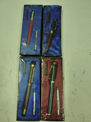 4 penne stilografiche con astuccio
