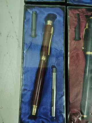 4 penne stilografiche con astuccio