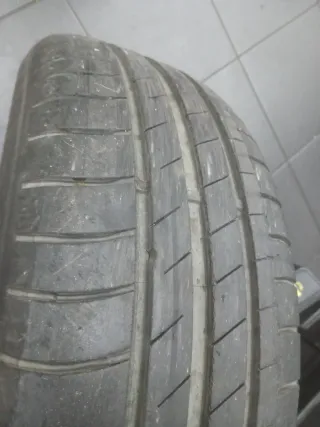 Neumáticos Goodyear 195/60R15 88v