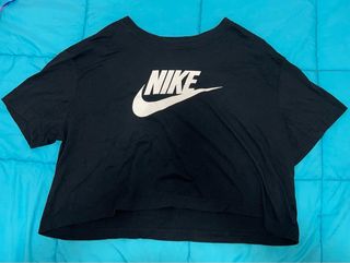 Camiseta Nike Negra Crop Top