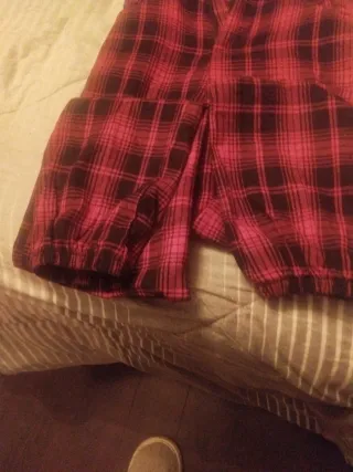 Pantalón cuadros rojo y negro con tirantes