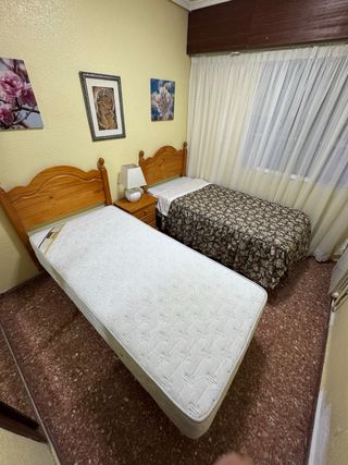 colchones 2 sin estrenar base tapizada y cabecero