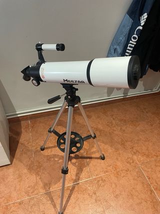 Telescopio Meeza con trípode