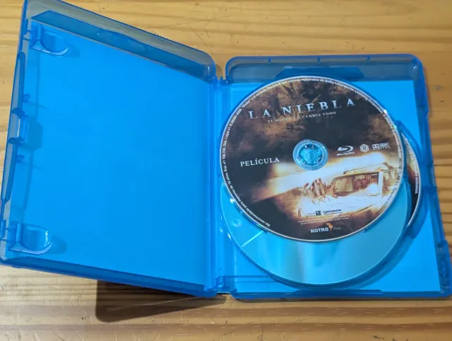 La Niebla Blu-ray Edición Especial 3 Discos
