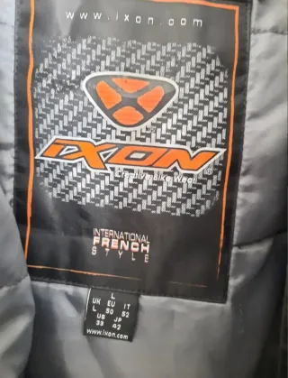 Chaqueta de moto AXN negra y gris