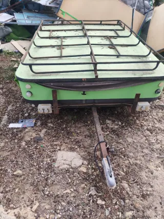 Remolque con portaequipajes