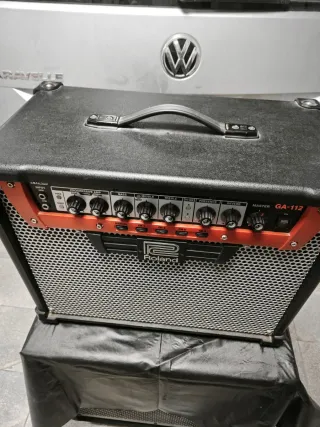 Amplificador Guitarra Roland GA-112