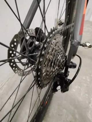 Bicicleta de Montaña Gris y Naranja