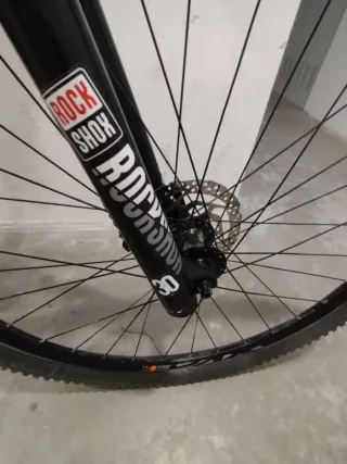 Bicicleta de Montaña Gris y Naranja