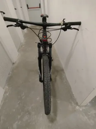 Bicicleta de Montaña Gris y Naranja