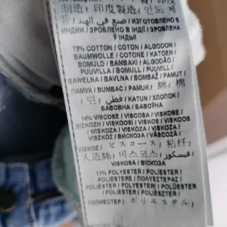 Pantalones vaqueros desgastados