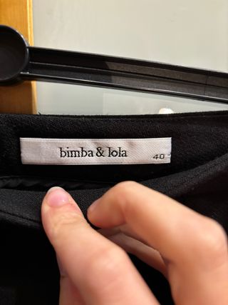 Falda Bimba y Lola Negra Recta