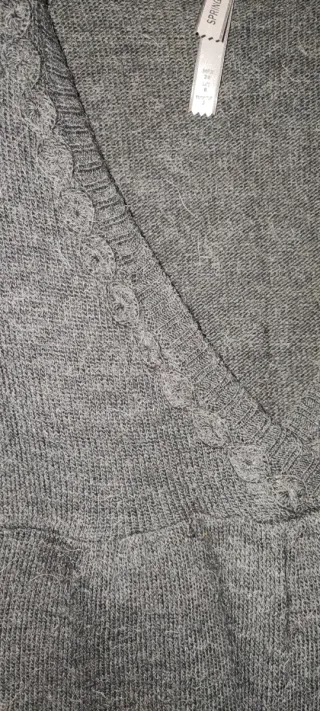 Camisola Springfield Decote V bordado Cinza