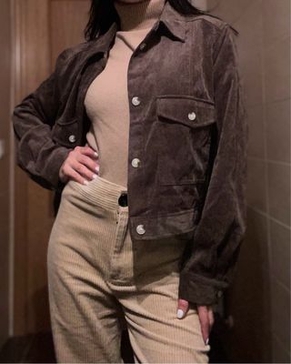 Chaqueta corta en pana suave