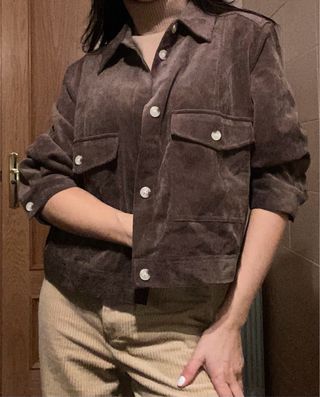 Chaqueta corta en pana suave