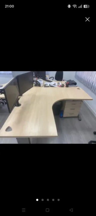 Urge 3 tavoli da ufficio angolari