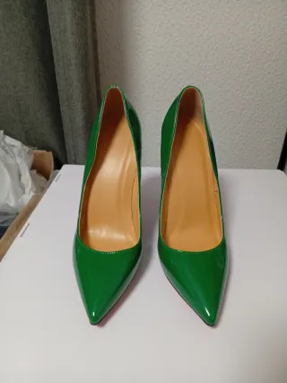 Zapatos de tacón verdes charol