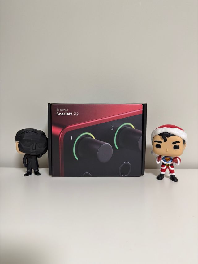 Focusrite Scarlett 2i2 4ª Geração Interface de Áudio