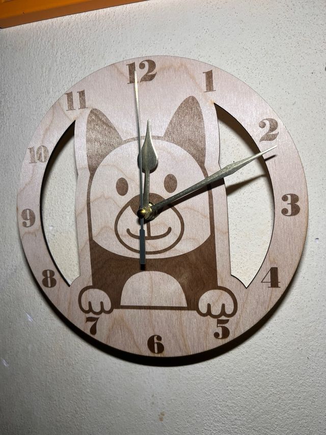 Orologio da parete cane in legno