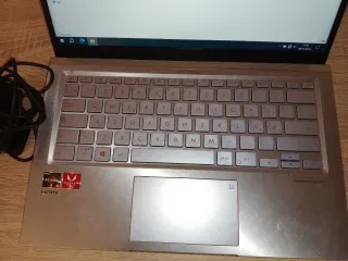 Portátil Asus Ryzen 5..