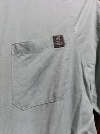 Camisa C&A verde manga corta 55% lino